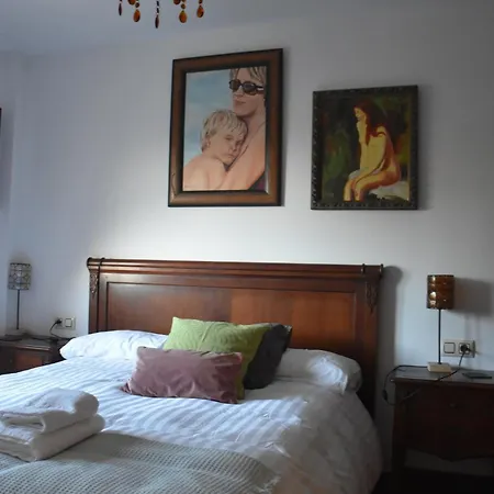 Pilgrim Os Agrinos 홈스테이 *