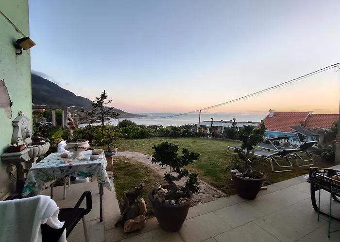 Δωμάτια σε οικογενειακή κατοικία Pilgrim Os Agrinos